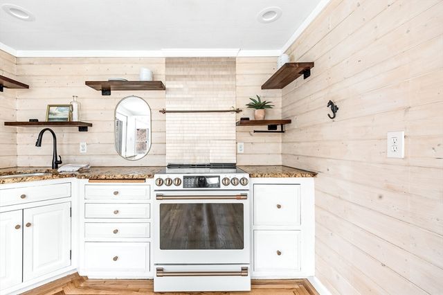 50 Clifford Rd, Plymouth, MA 02360