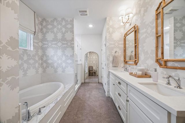 1514 Cheshire Lane, Houston, TX 77018
