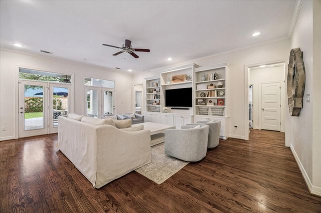 1514 Cheshire Lane, Houston, TX 77018
