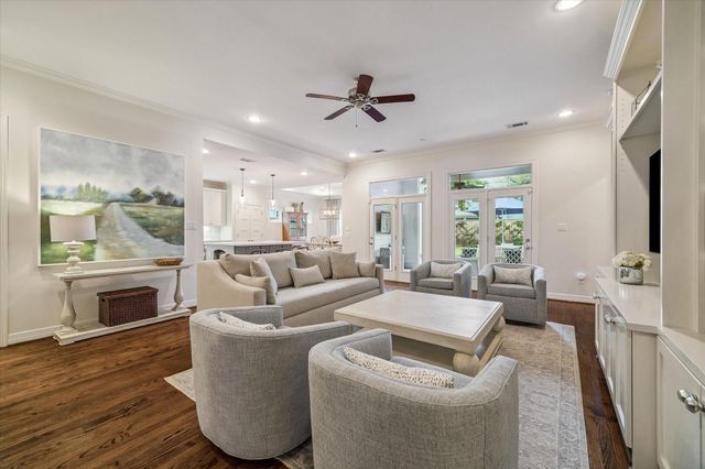 1514 Cheshire Lane, Houston, TX 77018