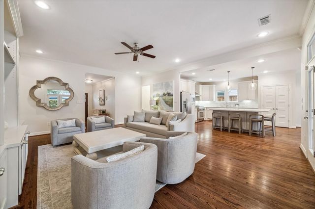 1514 Cheshire Lane, Houston, TX 77018