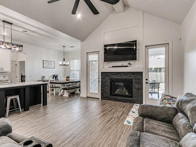 15401 Jasper Lane, Edmond, OK 73013