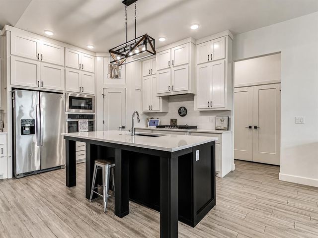 15401 Jasper Lane, Edmond, OK 73013