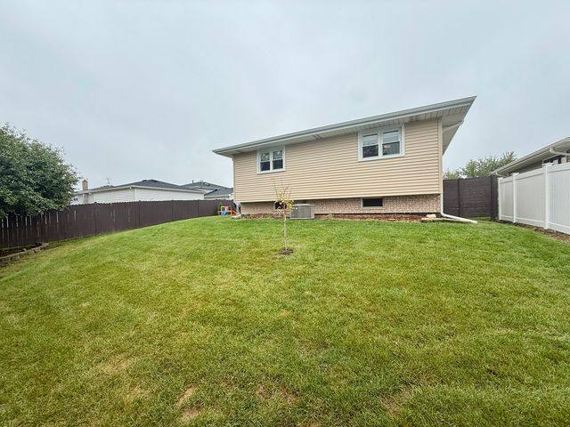 9100 170th Street, Orland Hills, IL 60487