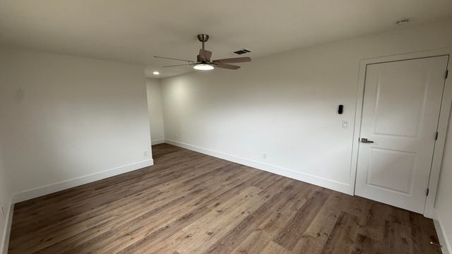 2329 Michael Circle, Hanford, CA 93230