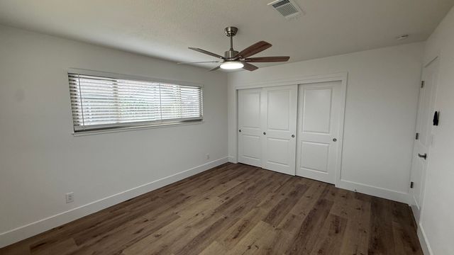 2329 Michael Circle, Hanford, CA 93230