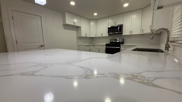 2329 Michael Circle, Hanford, CA 93230