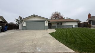 2329 Michael Circle, Hanford, CA 93230
