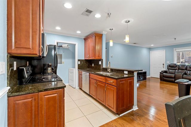 10265 GANDY BOULEVARD N 813, St Petersburg, FL 33702