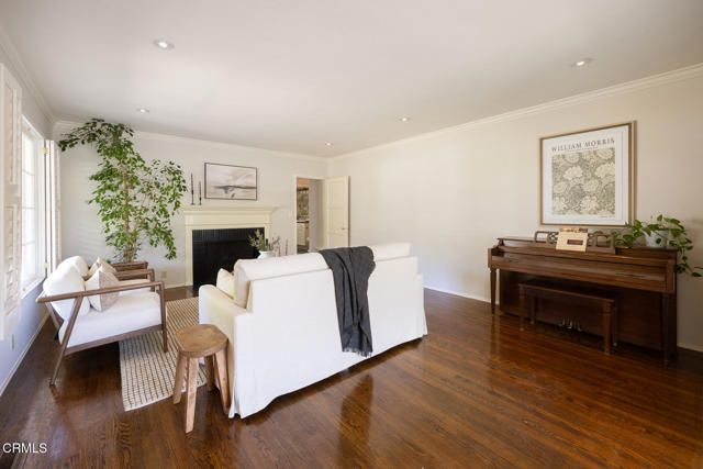 1480 Vista Lane, Pasadena, CA 91103