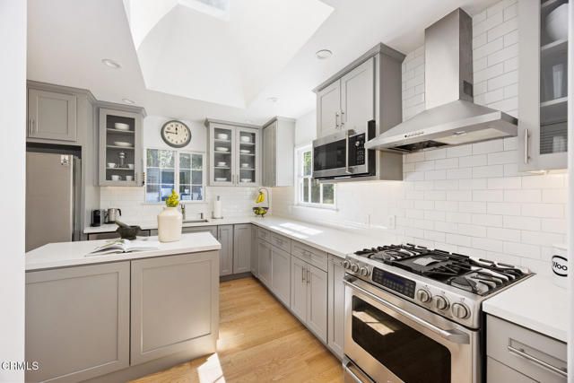 1480 Vista Lane, Pasadena, CA 91103