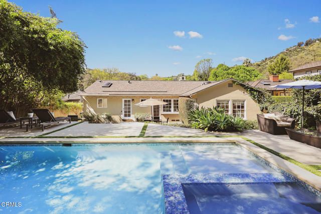 1480 Vista Lane, Pasadena, CA 91103