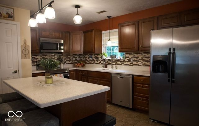 7818 Jaclyn Drive, Indianapolis, IN 46237