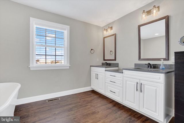 411 PEGGY LN, New Freedom, PA 17349