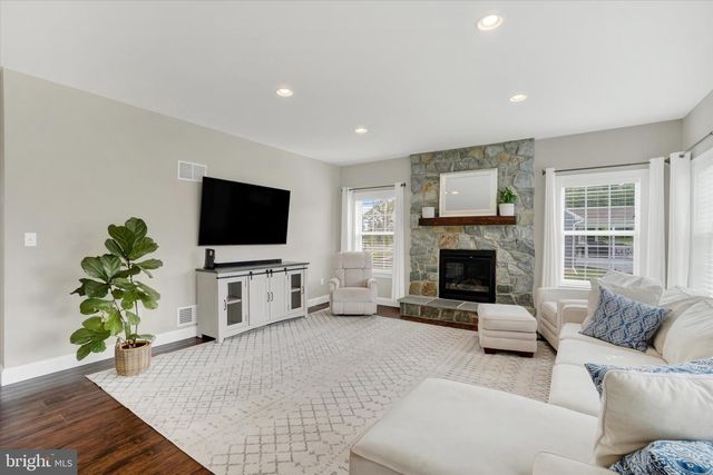 411 PEGGY LN, New Freedom, PA 17349