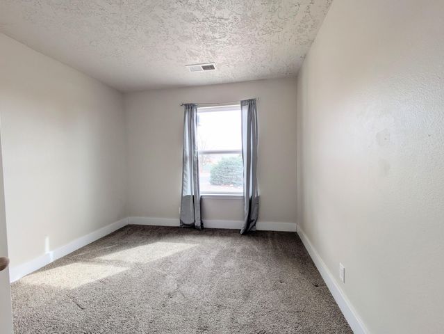 307 Cabeza Negra Drive SE, Rio Rancho, NM 87124