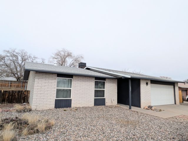 307 Cabeza Negra Drive SE, Rio Rancho, NM 87124