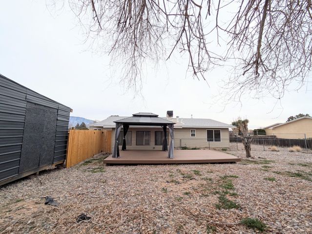 307 Cabeza Negra Drive SE, Rio Rancho, NM 87124