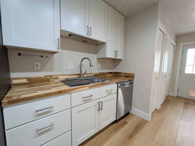 307 Cabeza Negra Drive SE, Rio Rancho, NM 87124