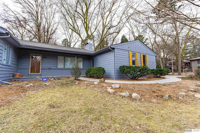 7811 Pierce Circle, Omaha, NE 68124