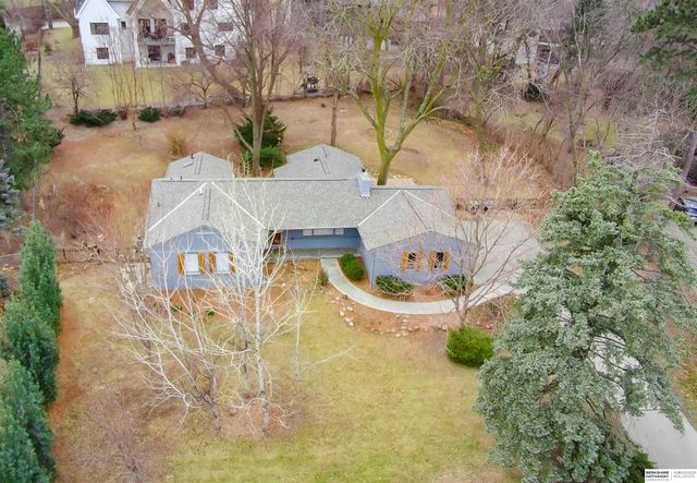 7811 Pierce Circle, Omaha, NE 68124