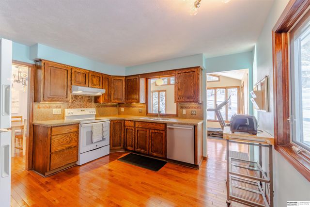 7811 Pierce Circle, Omaha, NE 68124