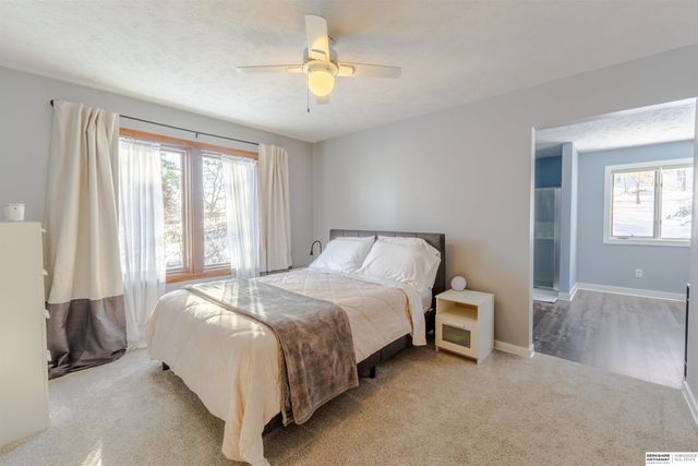 7811 Pierce Circle, Omaha, NE 68124