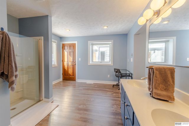 7811 Pierce Circle, Omaha, NE 68124