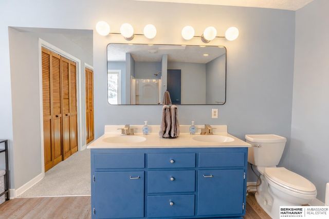 7811 Pierce Circle, Omaha, NE 68124