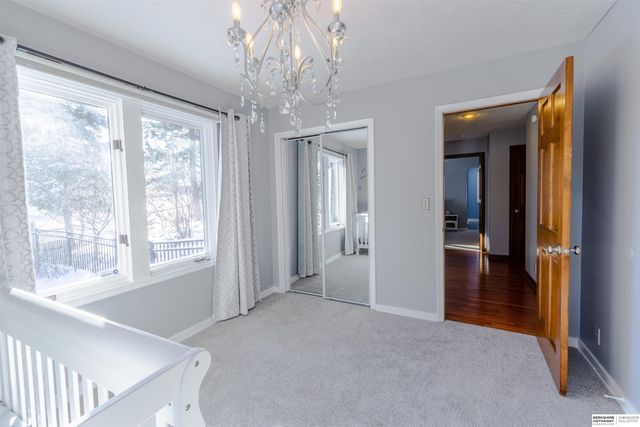 7811 Pierce Circle, Omaha, NE 68124