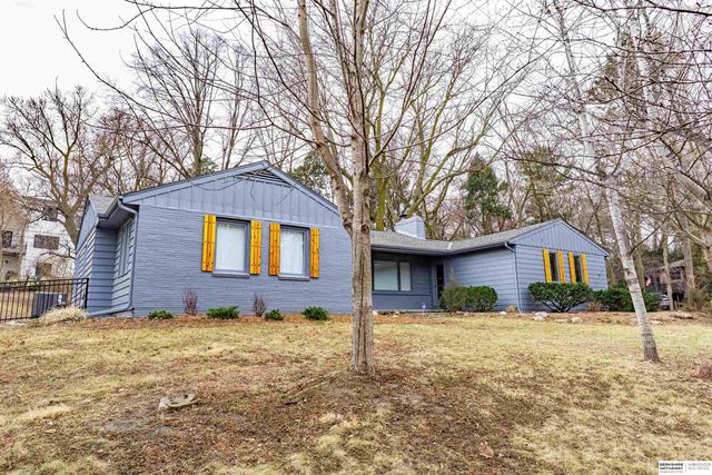 7811 Pierce Circle, Omaha, NE 68124