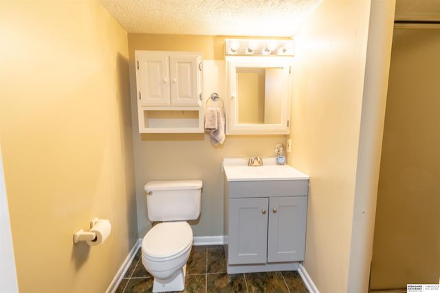 7811 Pierce Circle, Omaha, NE 68124