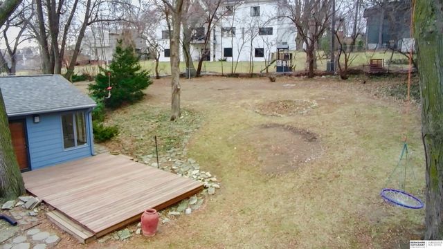 7811 Pierce Circle, Omaha, NE 68124