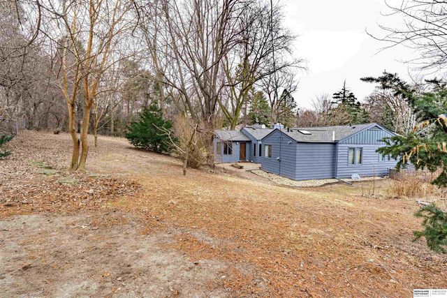 7811 Pierce Circle, Omaha, NE 68124