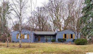 7811 Pierce Circle, Omaha, NE 68124