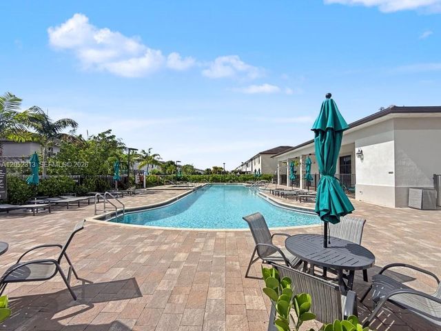 25545 SW 109th Ave, Homestead, FL 33032