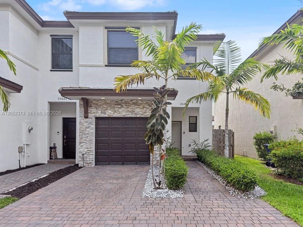 25545 SW 109th Ave, Homestead, FL 33032