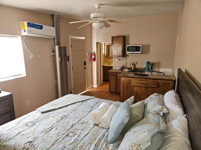 712 N OCHOA Street, El Paso, TX 79902