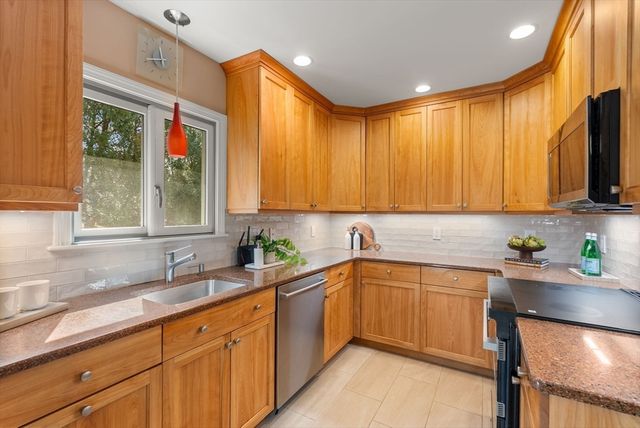 160 Varick Road, Newton, MA 02468