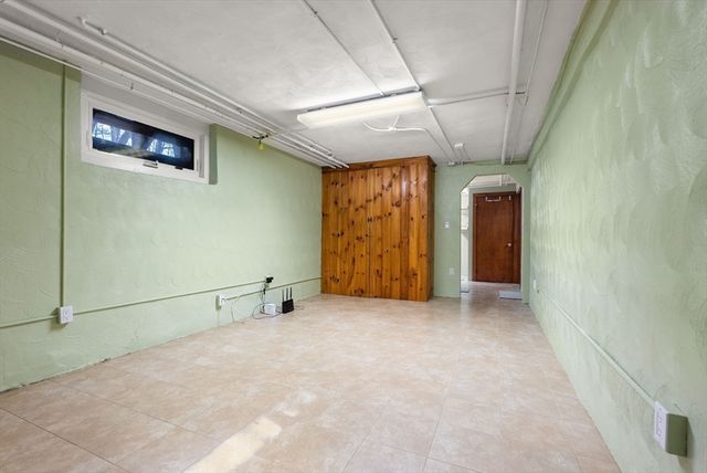 160 Varick Road, Newton, MA 02468