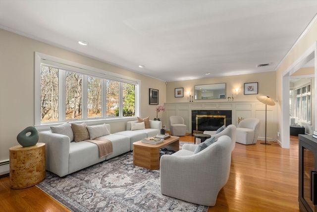 160 Varick Road, Newton, MA 02468