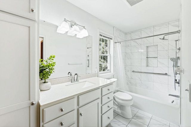 3033 Artesian Lane, Madison, WI 53713