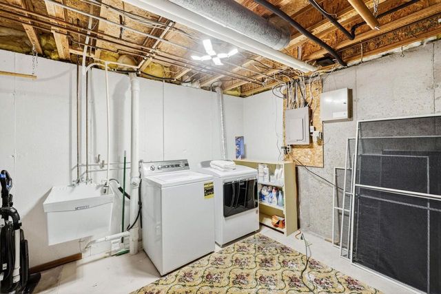 3033 Artesian Lane, Madison, WI 53713