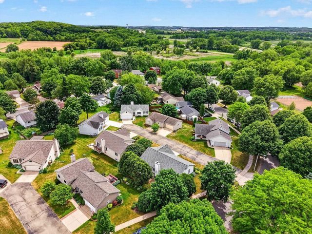 3033 Artesian Lane, Madison, WI 53713