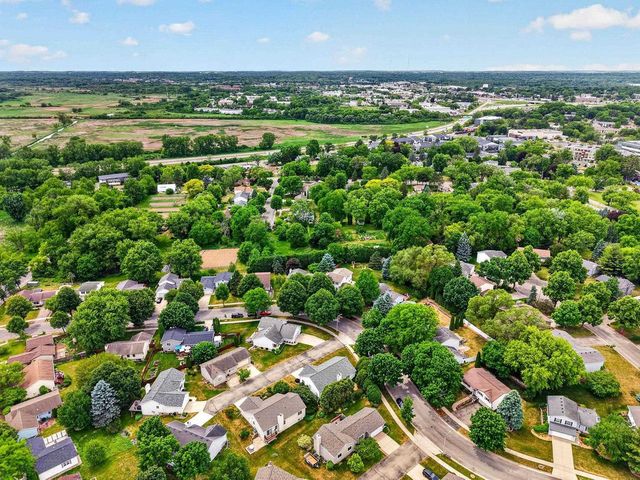 3033 Artesian Lane, Madison, WI 53713