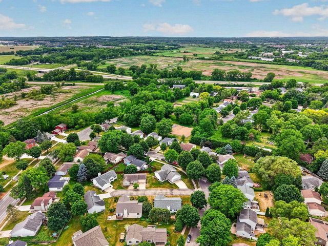 3033 Artesian Lane, Madison, WI 53713