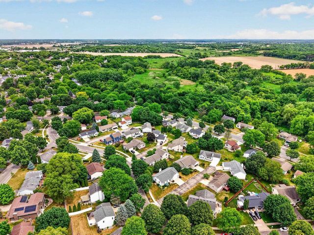 3033 Artesian Lane, Madison, WI 53713