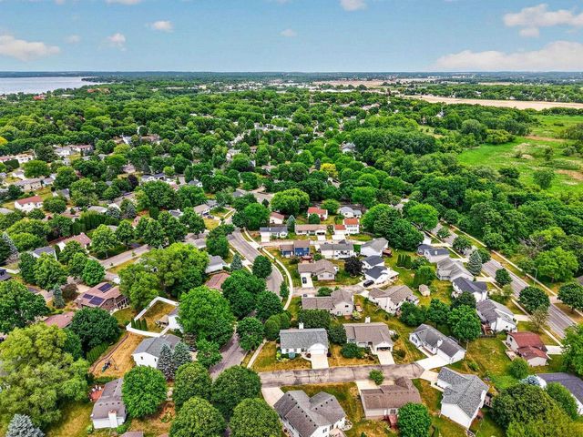 3033 Artesian Lane, Madison, WI 53713