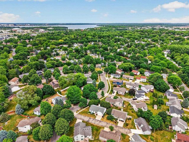 3033 Artesian Lane, Madison, WI 53713