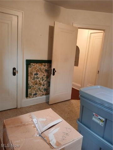 3609 Stoer Road, Shaker Heights, OH 44122